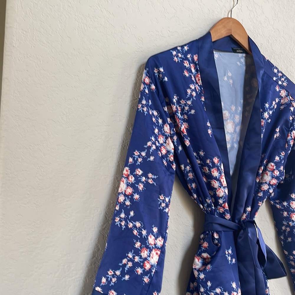 Floral Satin Robe - Picture 4 of 8